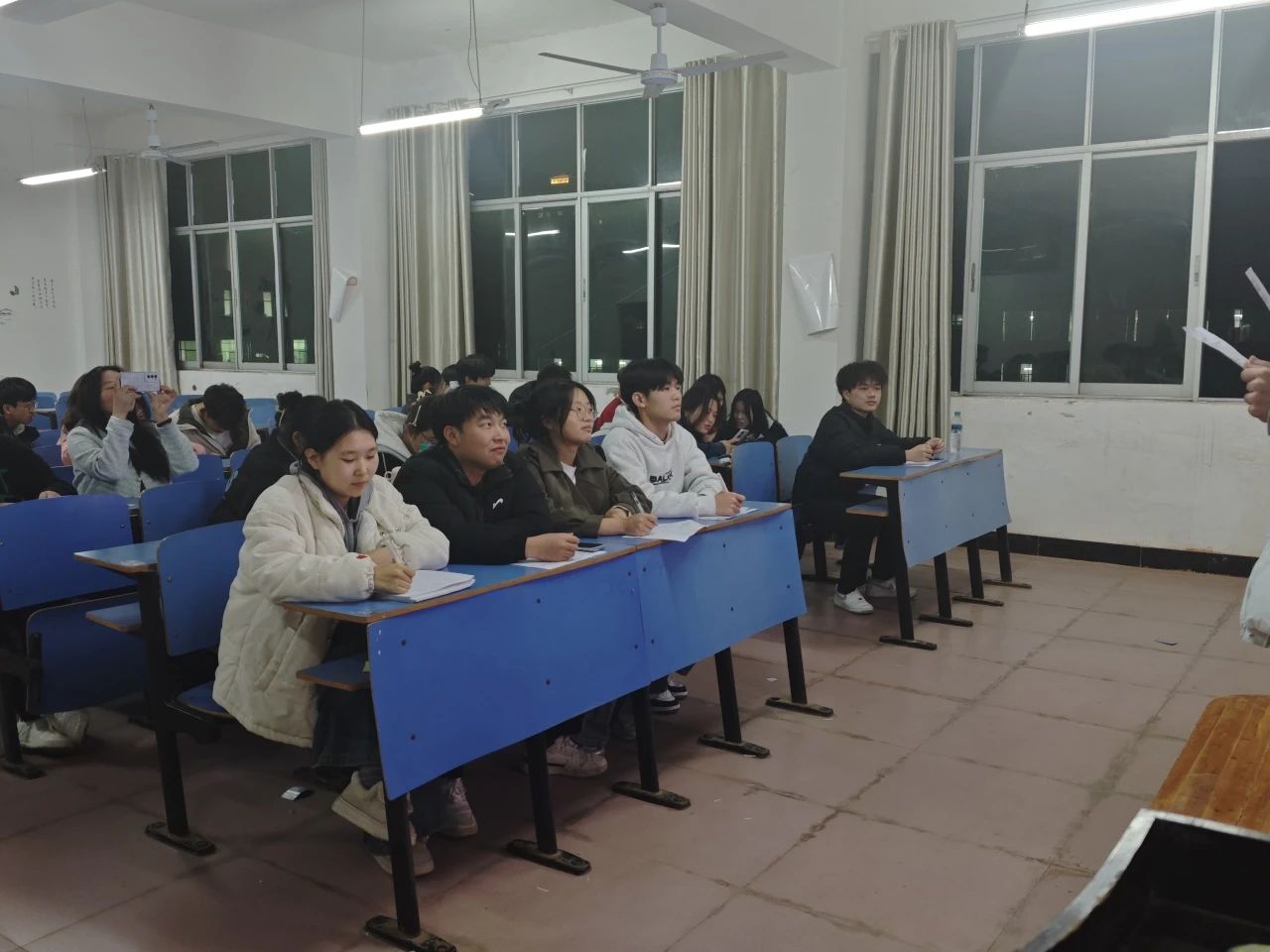 125eae7edd7ca21af51602a5374d6513.jpg